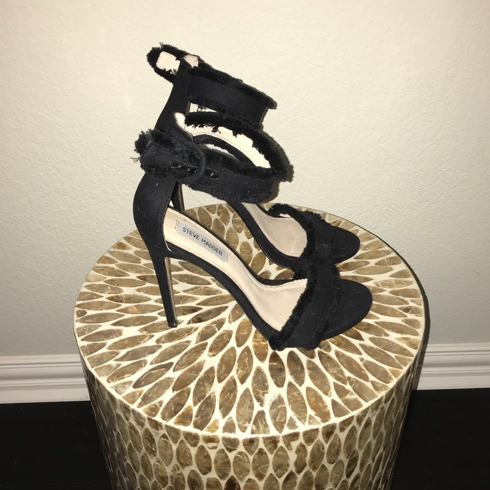Steve Madden Mardell Fringe Heel
